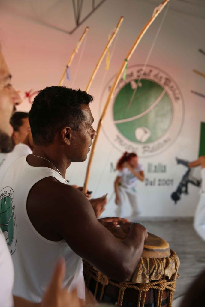 mestrando pedro academia capoeira milano